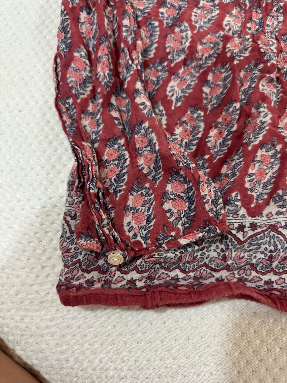 American Eagle Outfitters Red Floral Button-Sleeve Blouse